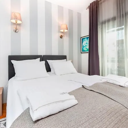 Marina & Parking Free 4* Rovinj