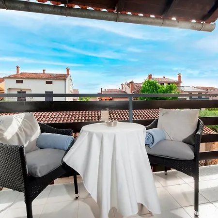 Marina & Parking Free Alojamento de Acomodação e Pequeno-almoço Rovinj