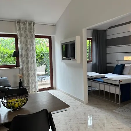 Marina & Parking Free