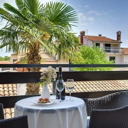 Marina & Parking Free