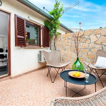 Marina & Parking Free 住宿加早餐酒店