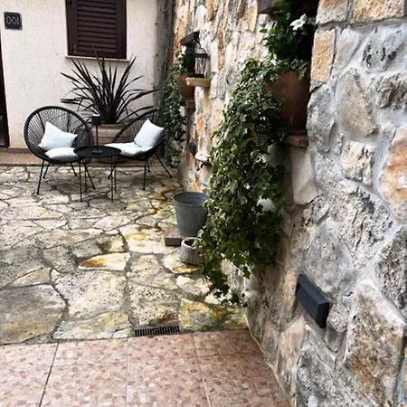 Marina & Parking Free 住宿加早餐酒店