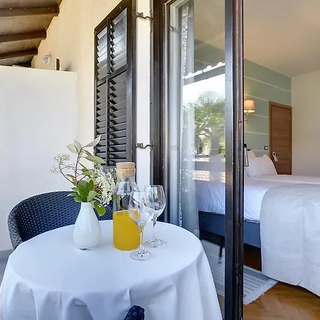 Marina & Parking Free