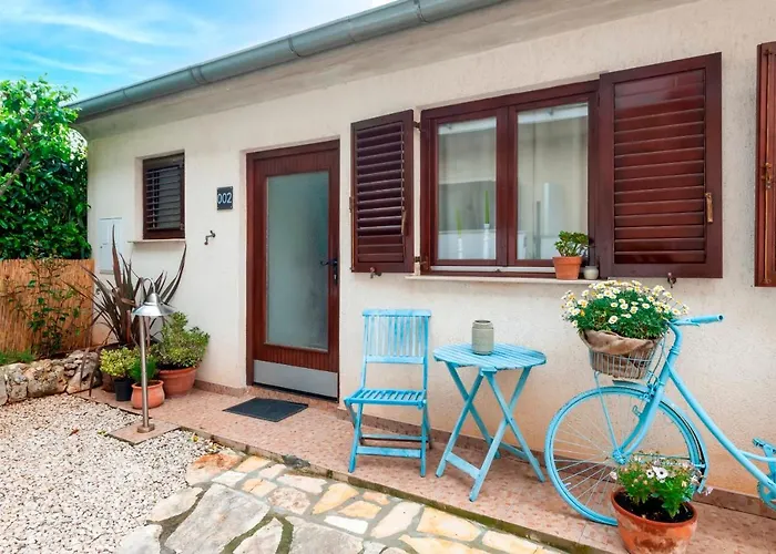 Marina & Parking Free 4* Rovinj