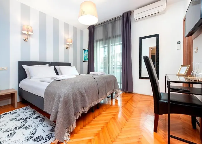 Panzió Marina & Parking Free