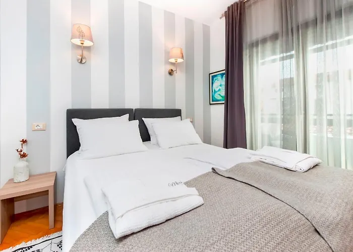 Marina & Parking Free 4* Rovinj