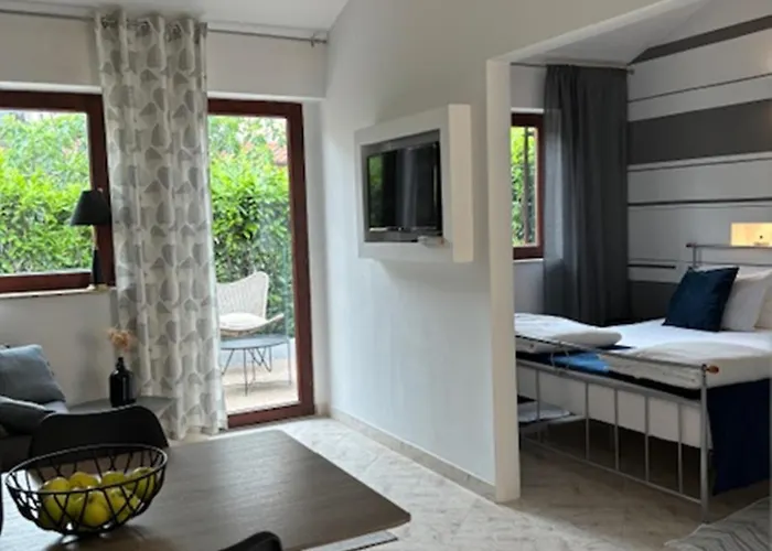 Marina & Parking Free