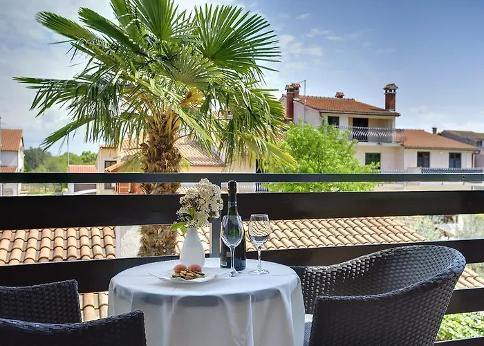 Marina & Parking Free