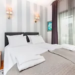 Marina & Parking Free 4* Rovinj
