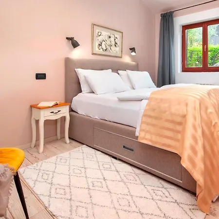 Marina & Parking Free 4* Rovinj