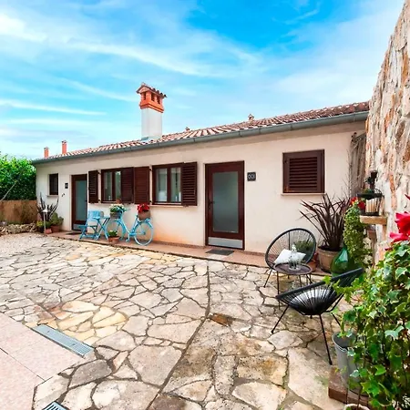 Marina & Parking Free Bed & Breakfast 4*