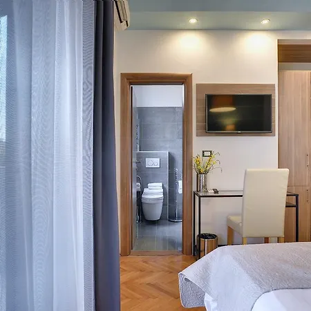Marina & Parking Free 4* Rovinj
