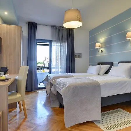 Marina & Parking Free Bed & Breakfast